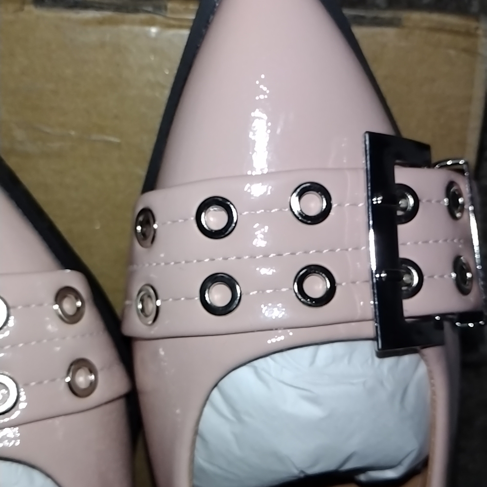 Stylish Pink Women's Shoes with Buckle Detail - Picture 4 of 14